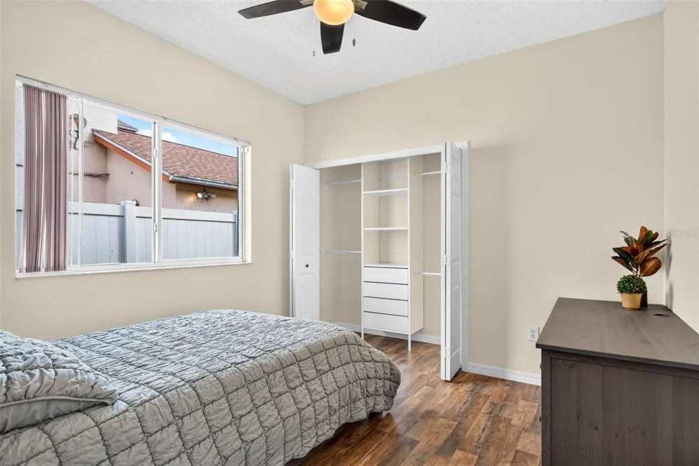 10007 VISTA POINTE DRIVE Tampa, FL 33635