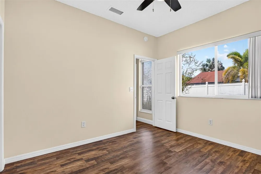 10007 VISTA POINTE DRIVE Tampa, FL 33635