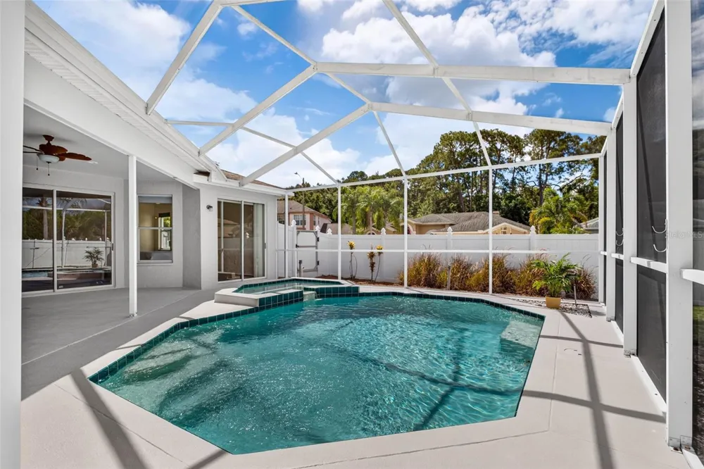 10007 VISTA POINTE DRIVE Tampa, FL 33635