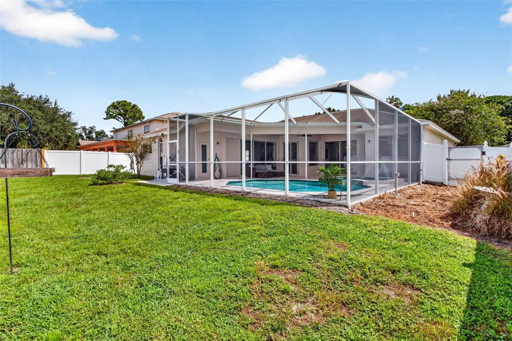 10007 VISTA POINTE DRIVE Tampa, FL 33635