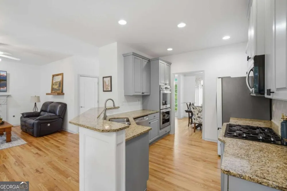 4092 Suwanee Mill DR Buford, GA 30518