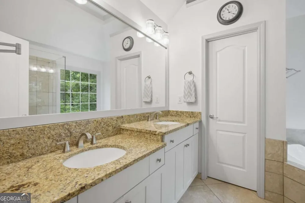 4092 Suwanee Mill DR Buford, GA 30518