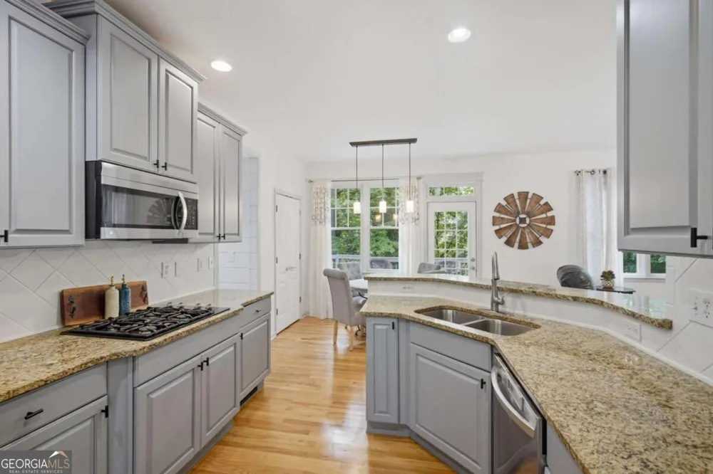 4092 Suwanee Mill DR Buford, GA 30518