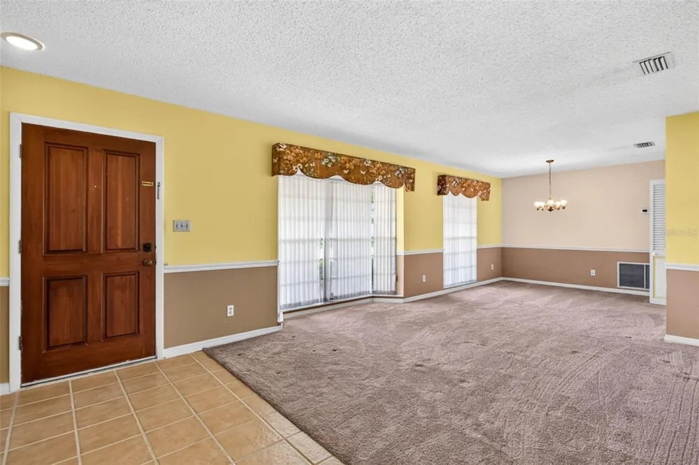 8512 WOODWICK COURT Tampa, FL 33615