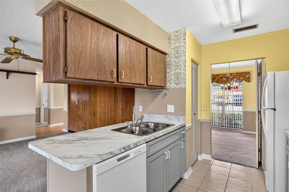 8512 WOODWICK COURT Tampa, FL 33615