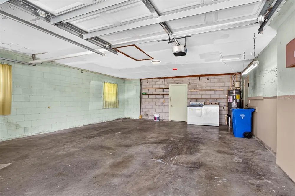 8512 WOODWICK COURT Tampa, FL 33615