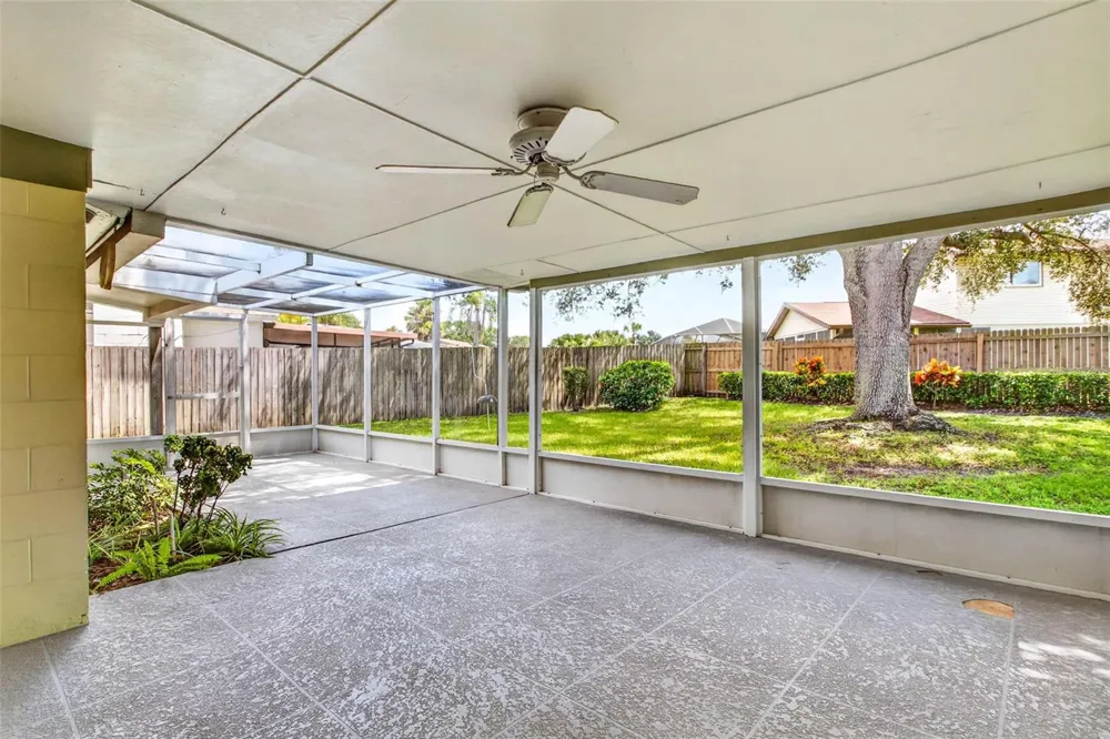 8512 WOODWICK COURT Tampa, FL 33615
