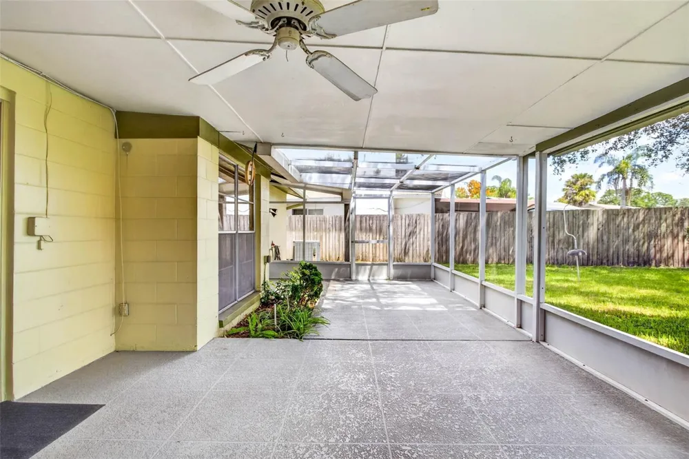 8512 WOODWICK COURT Tampa, FL 33615
