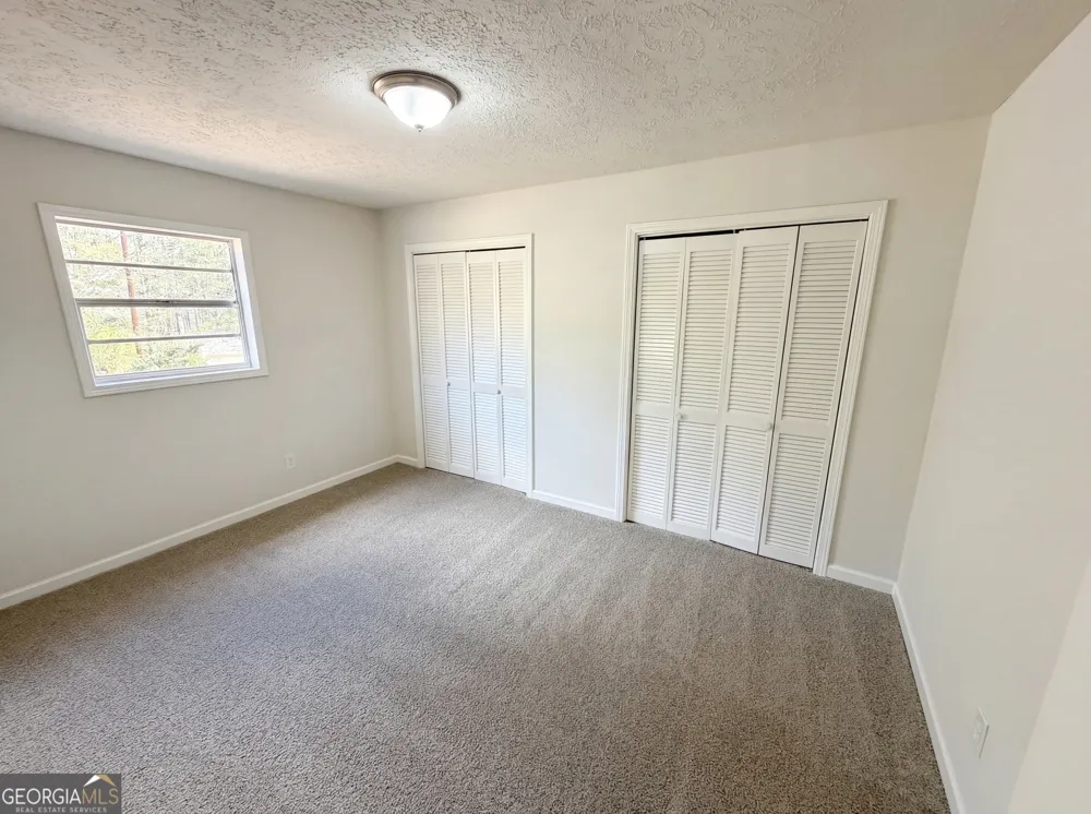 2405 Eric LN Douglasville, GA 30135