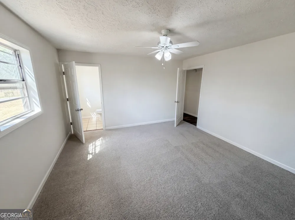 2405 Eric LN Douglasville, GA 30135