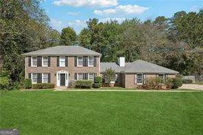 120 Birch CT Fayetteville, GA 30214