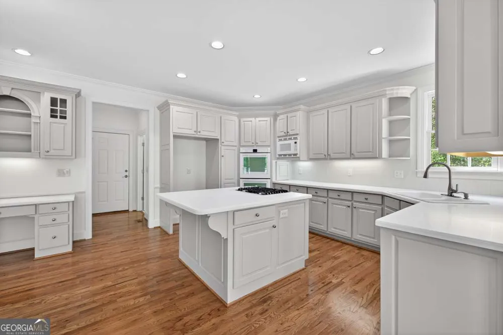 6130 Banbury CT Suwanee, GA 30024