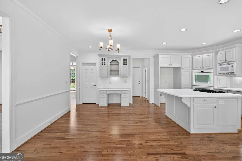 6130 Banbury CT Suwanee, GA 30024
