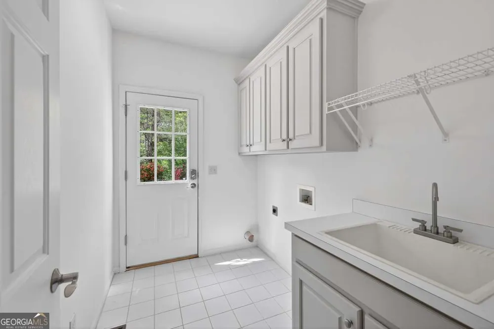 6130 Banbury CT Suwanee, GA 30024