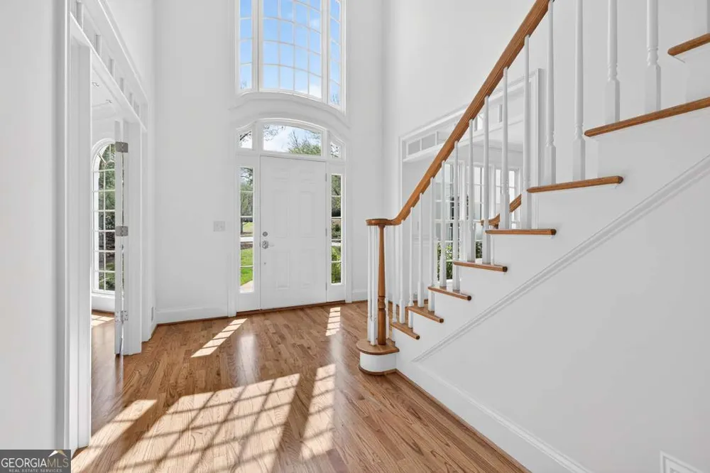 6130 Banbury CT Suwanee, GA 30024