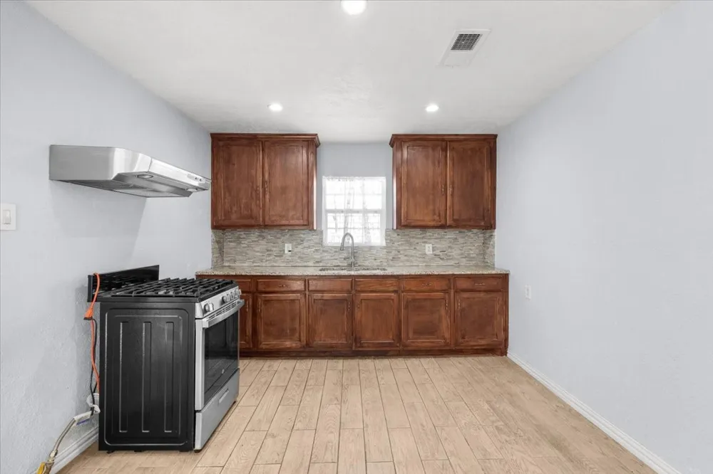 1016 Sycamore Terrace Fort Worth, TX 76104