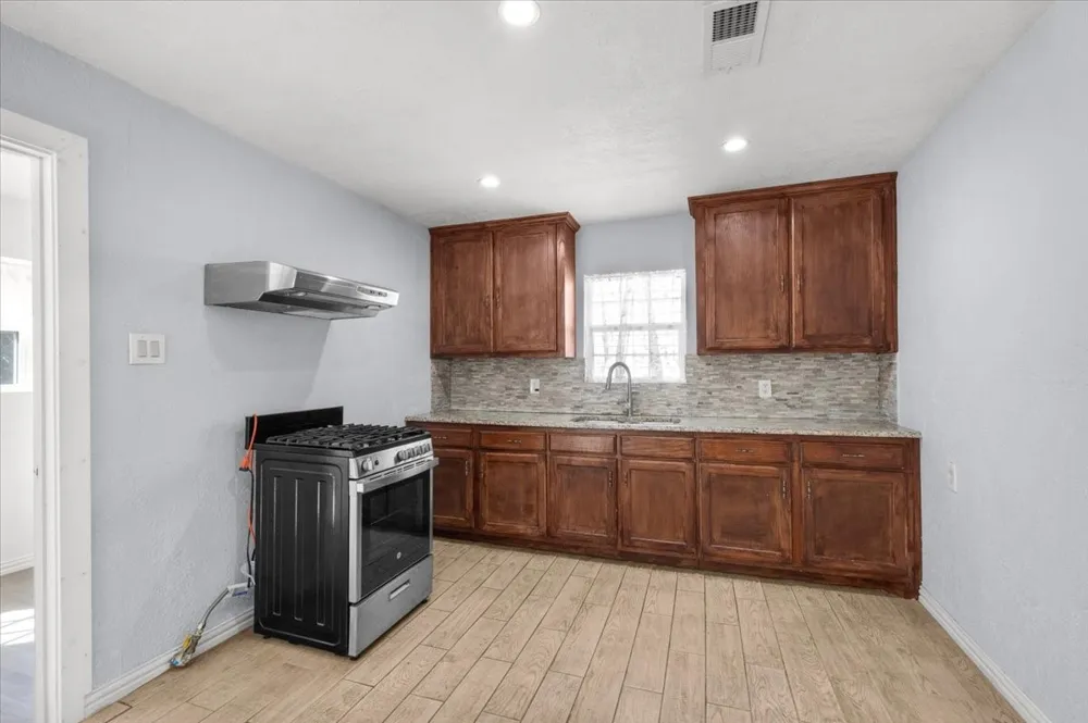 1016 Sycamore Terrace Fort Worth, TX 76104