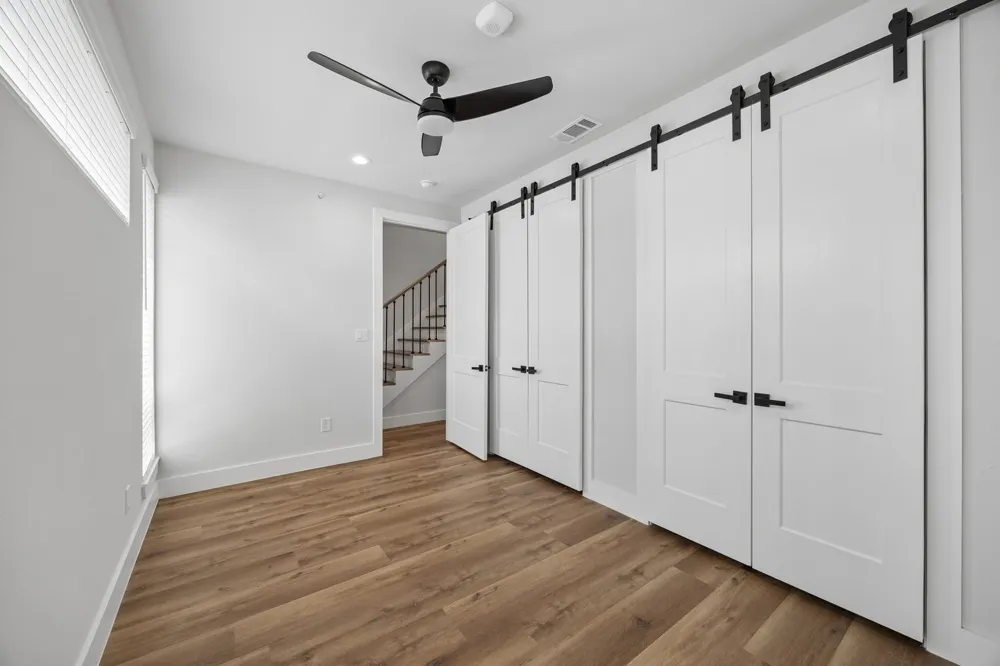 5633 Live Oak #104 Dallas, TX 75206
