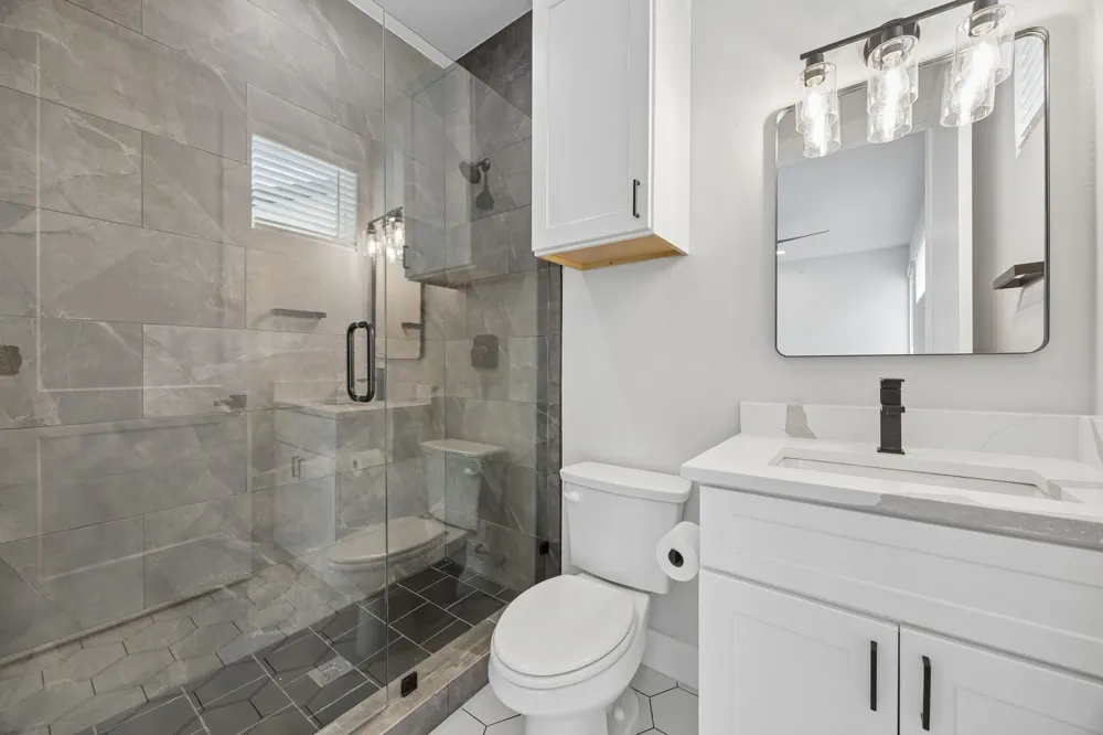 5633 Live Oak #104 Dallas, TX 75206