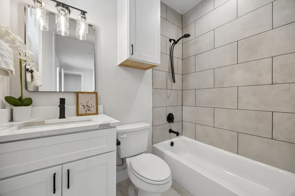 5633 Live Oak #104 Dallas, TX 75206
