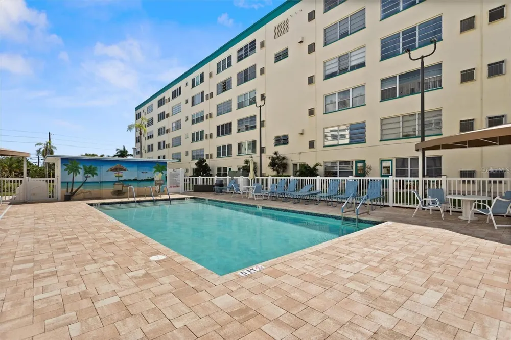 2960 59TH STREET S #105 Gulfport, FL 33707