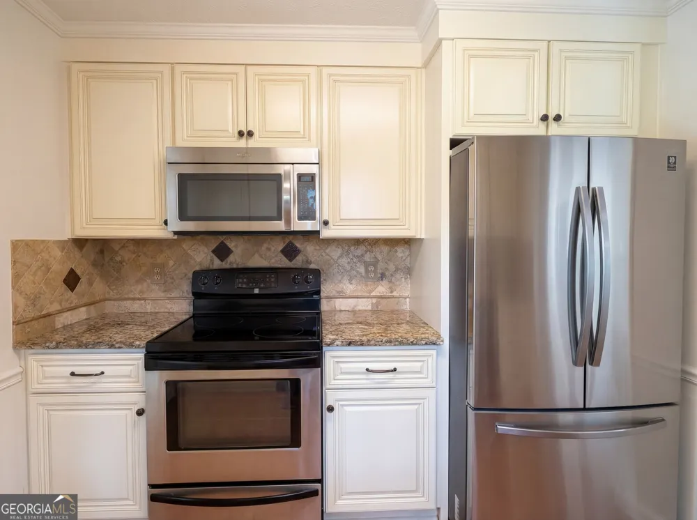 1622 Spaniel CT SW Conyers, GA 30094