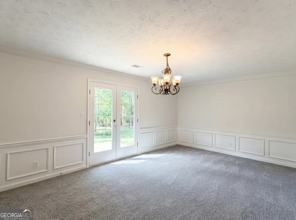 1622 Spaniel CT SW Conyers, GA 30094