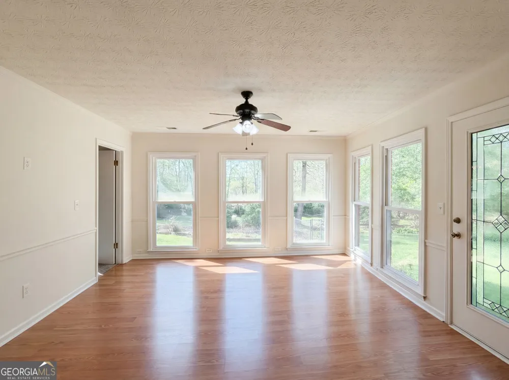 1622 Spaniel CT SW Conyers, GA 30094