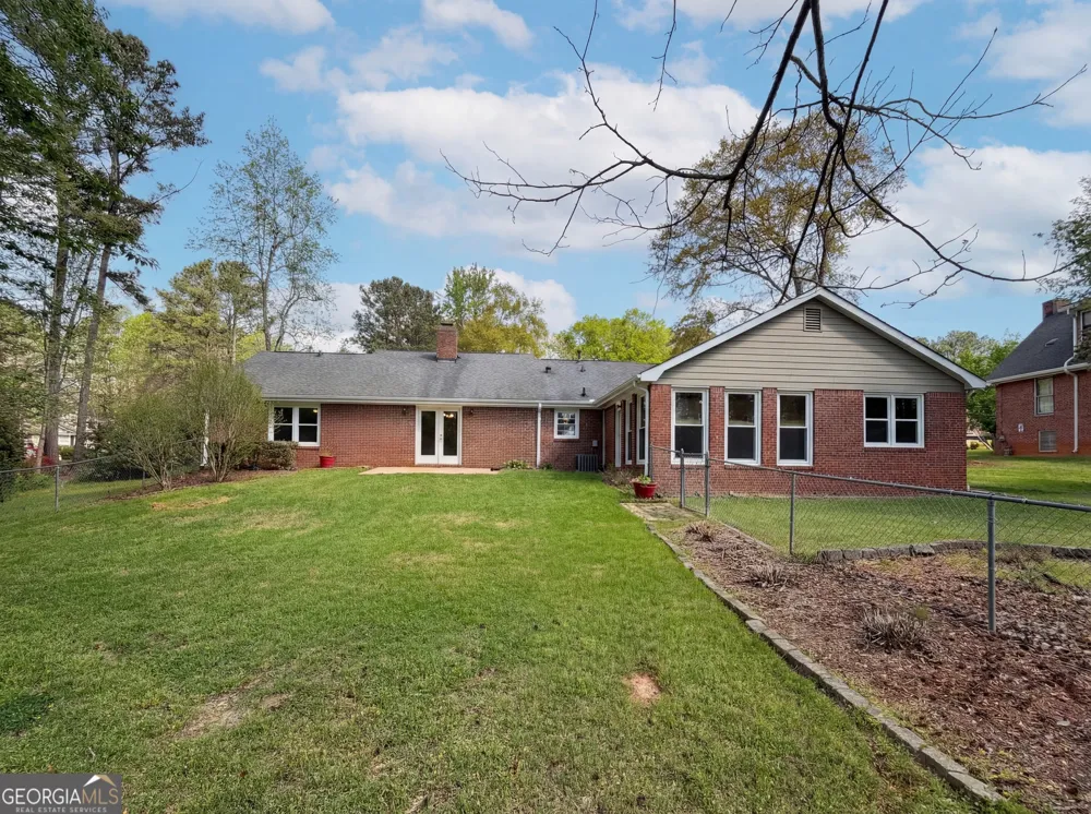 1622 Spaniel CT SW Conyers, GA 30094