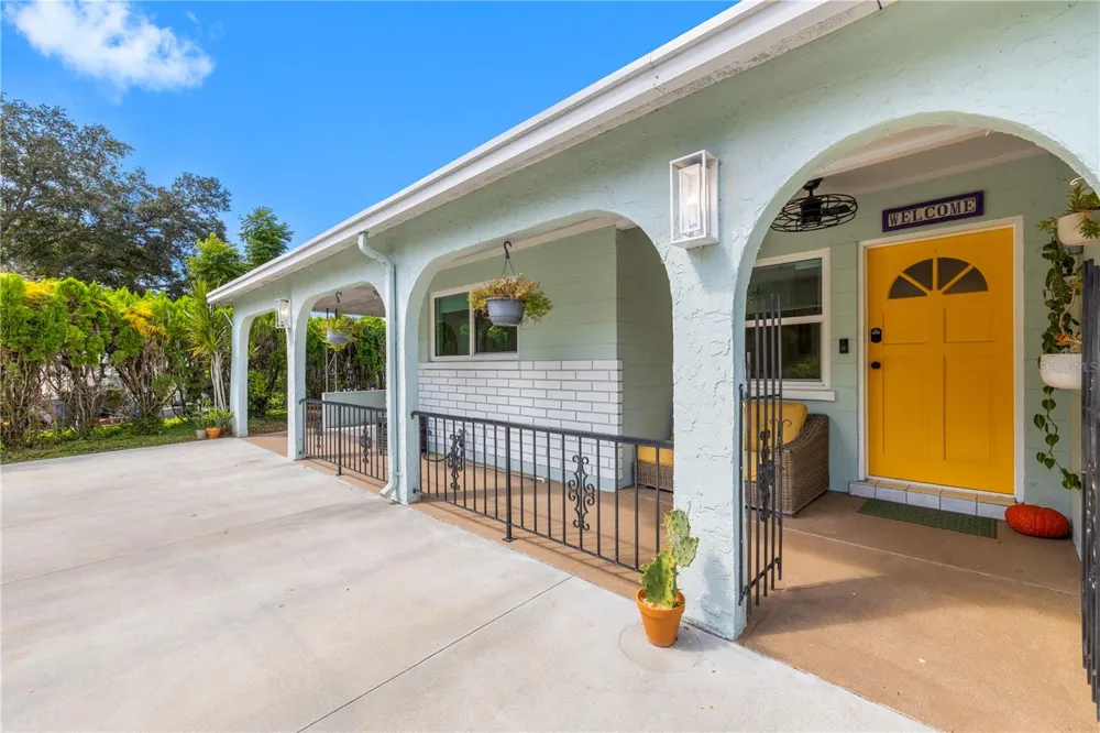 1512 COUNTRY LANE W Clearwater, FL 33759