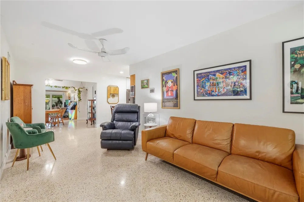 1512 COUNTRY LANE W Clearwater, FL 33759