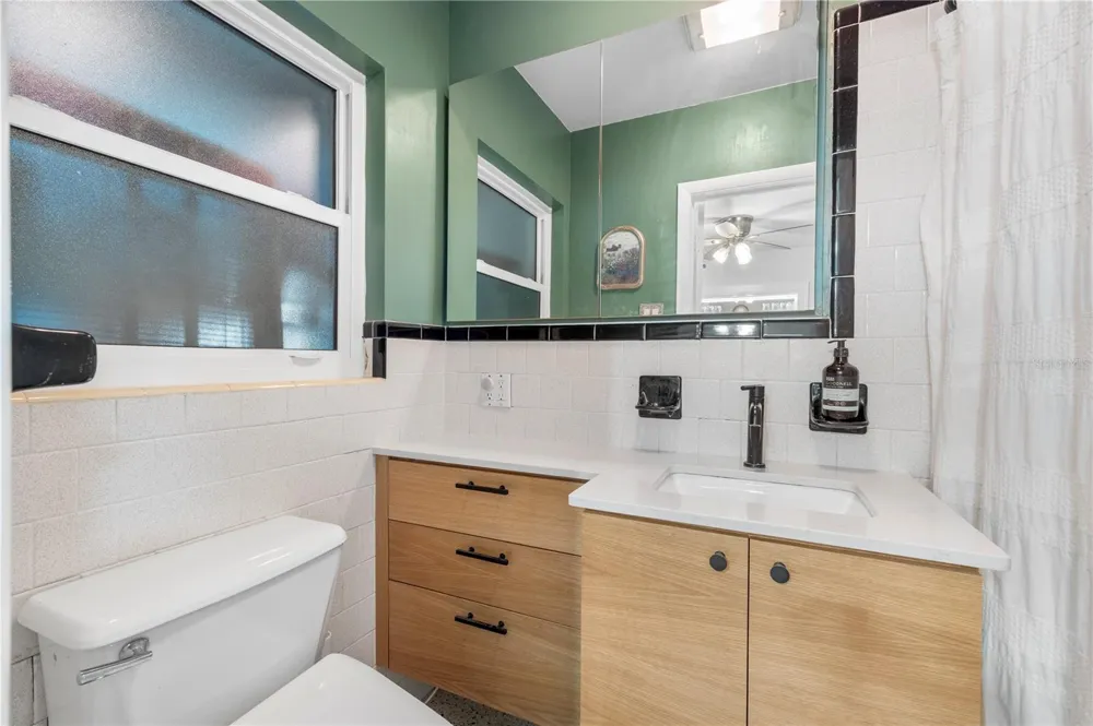 1512 COUNTRY LANE W Clearwater, FL 33759