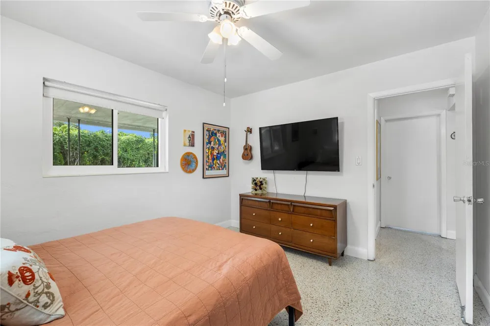 1512 COUNTRY LANE W Clearwater, FL 33759