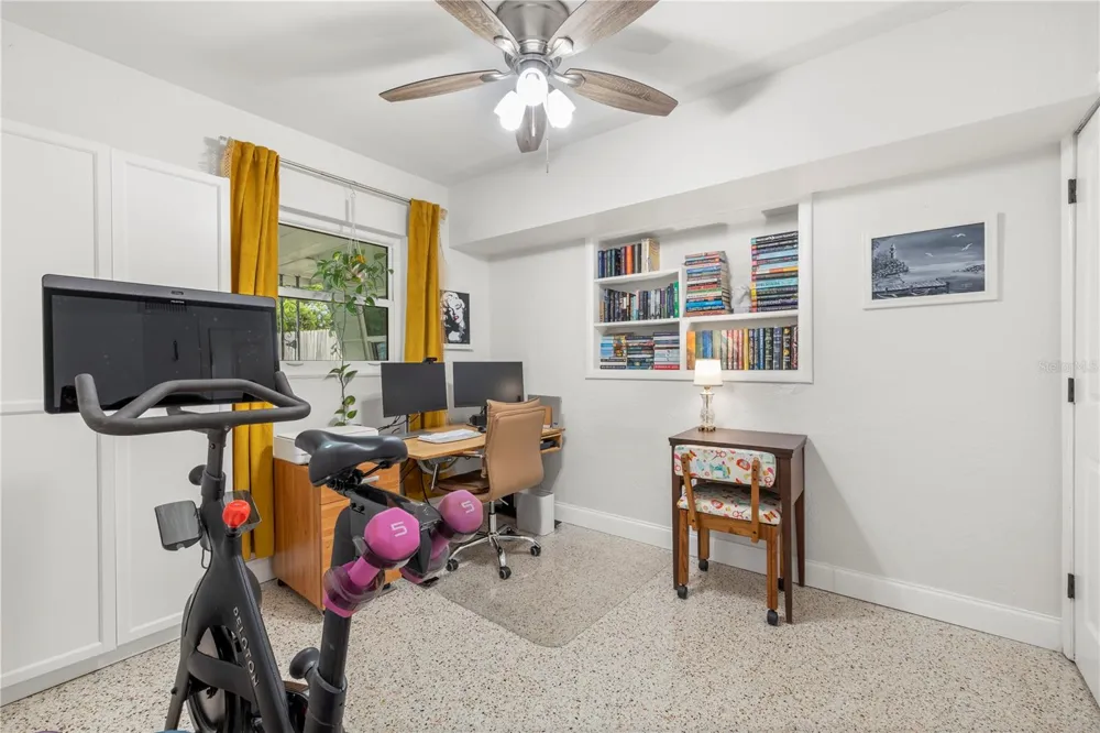 1512 COUNTRY LANE W Clearwater, FL 33759