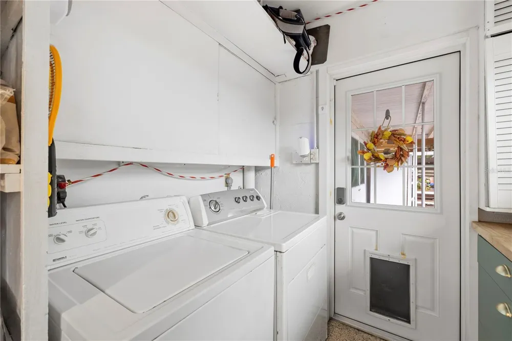 1512 COUNTRY LANE W Clearwater, FL 33759