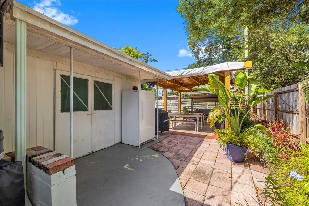 1512 COUNTRY LANE W Clearwater, FL 33759