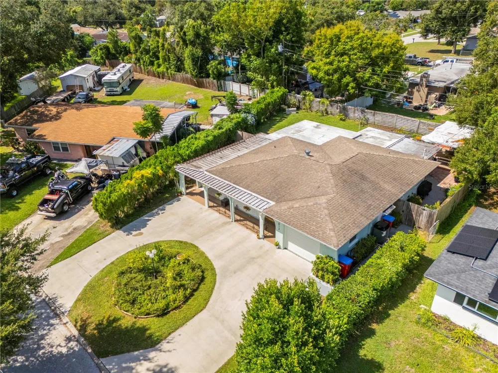 1512 COUNTRY LANE W Clearwater, FL 33759