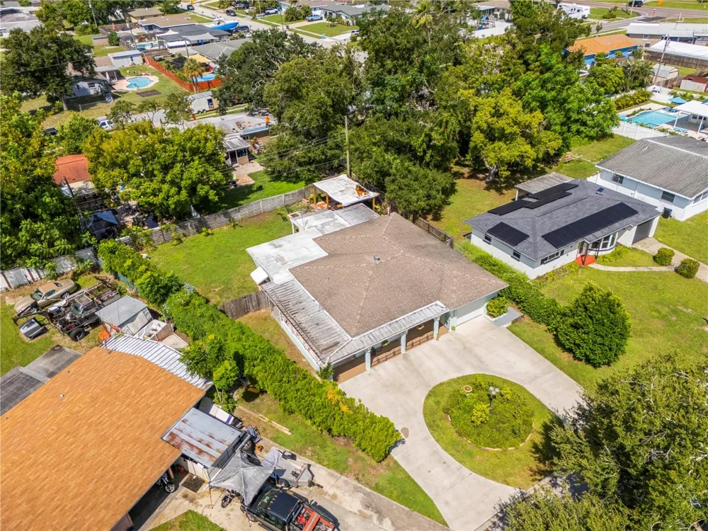 1512 COUNTRY LANE W Clearwater, FL 33759