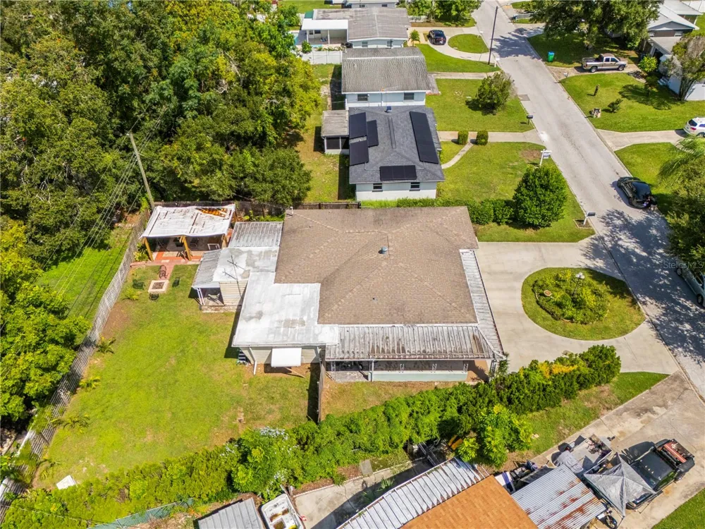 1512 COUNTRY LANE W Clearwater, FL 33759