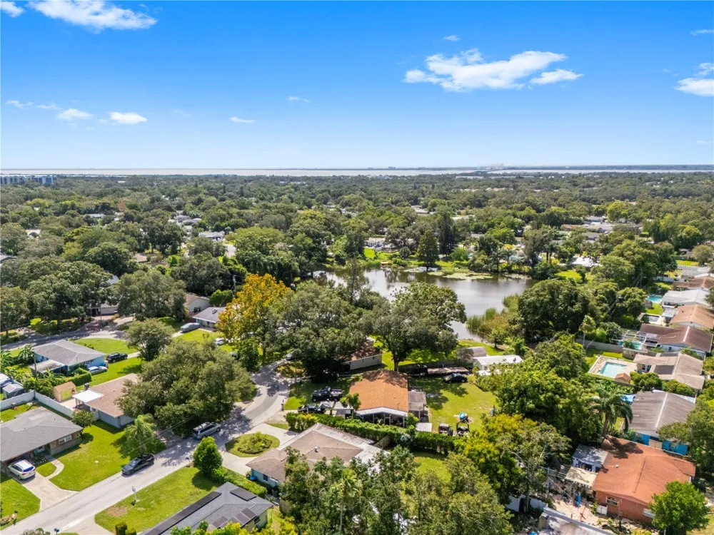 1512 COUNTRY LANE W Clearwater, FL 33759