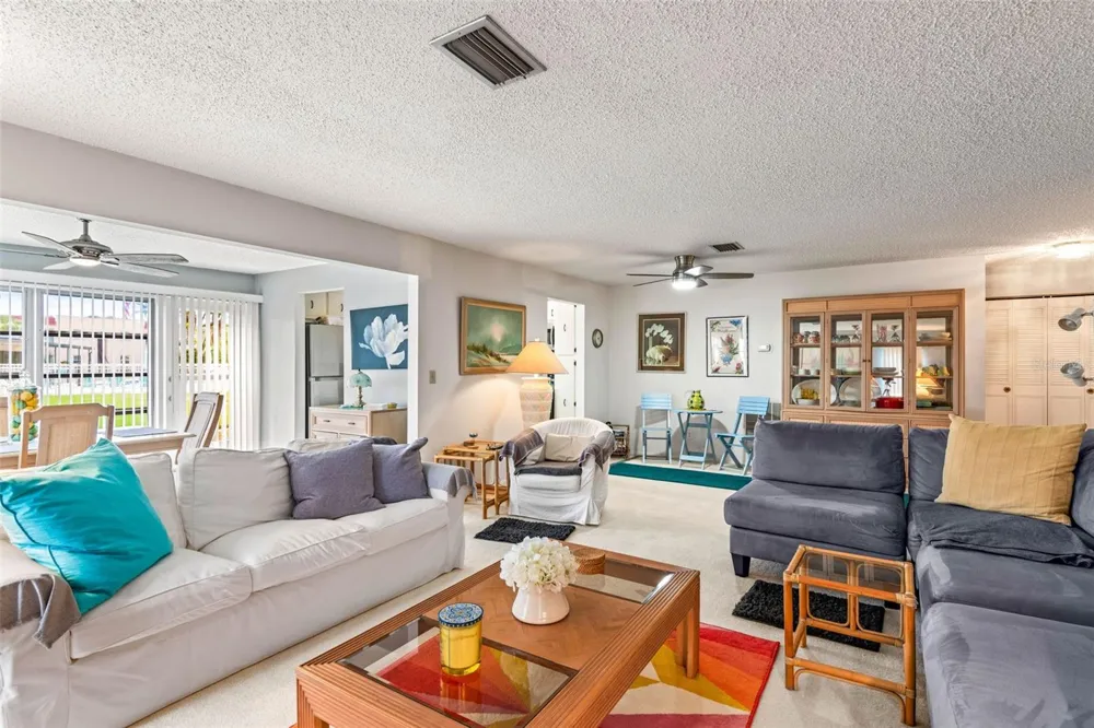 101 DOGWOOD CIRCLE Seminole, FL 33777