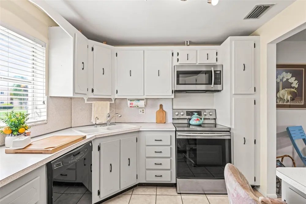 101 DOGWOOD CIRCLE Seminole, FL 33777