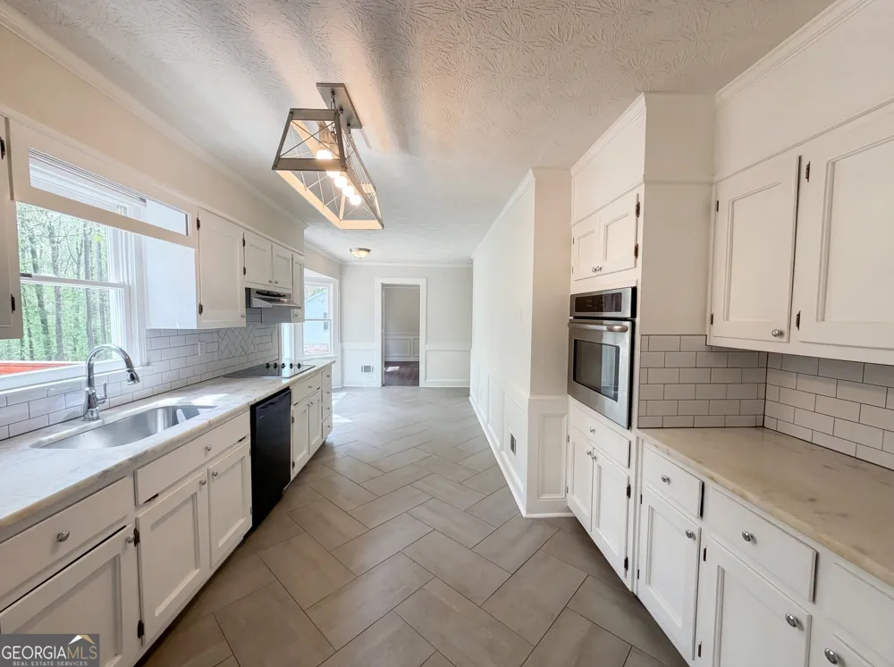 4479 Alpine CT Snellville, GA 30039
