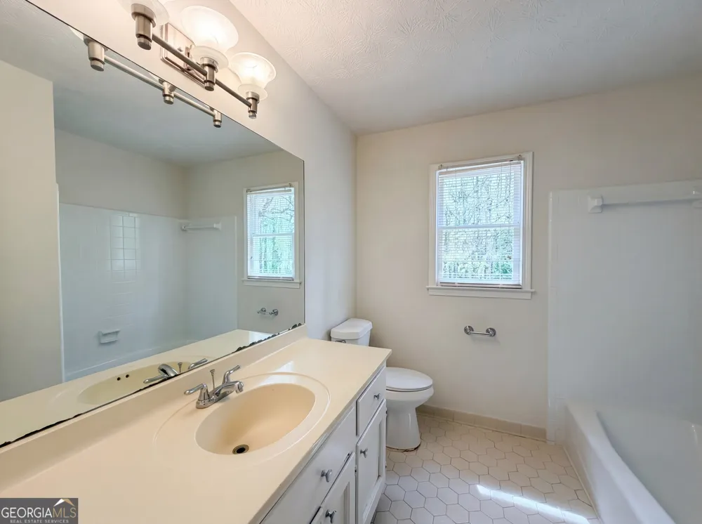 4479 Alpine CT Snellville, GA 30039