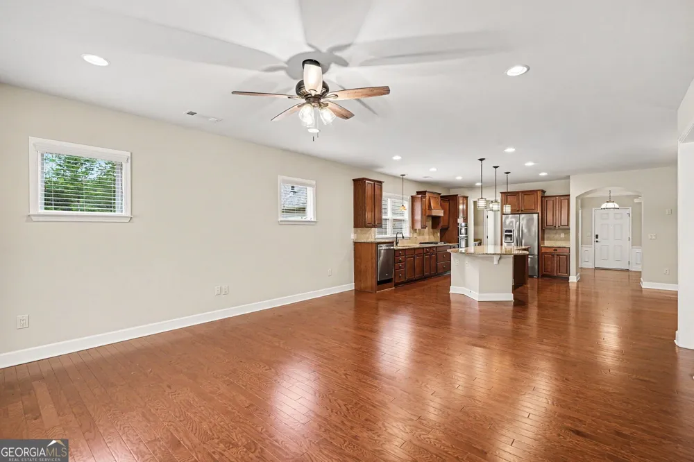 102 Crape Myrtle DR Griffin, GA 30223