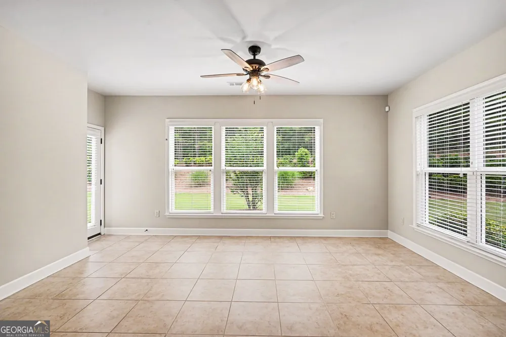 102 Crape Myrtle DR Griffin, GA 30223