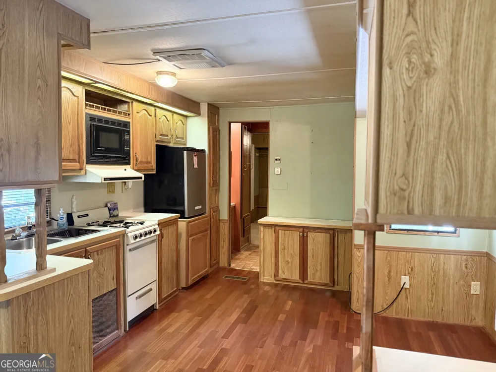 151 Cindy PKWY Cleveland, GA 30528