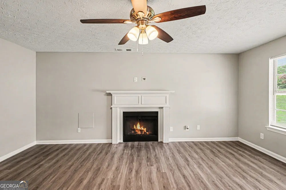 35 Arnold WAY Covington, GA 30016