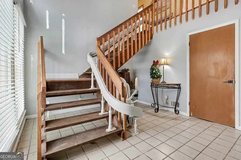 134 Hidden Valley RD Fayetteville, GA 30214