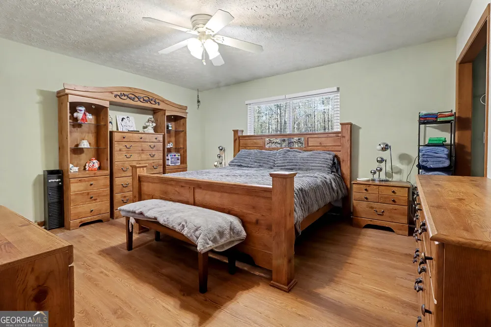 134 Hidden Valley RD Fayetteville, GA 30214